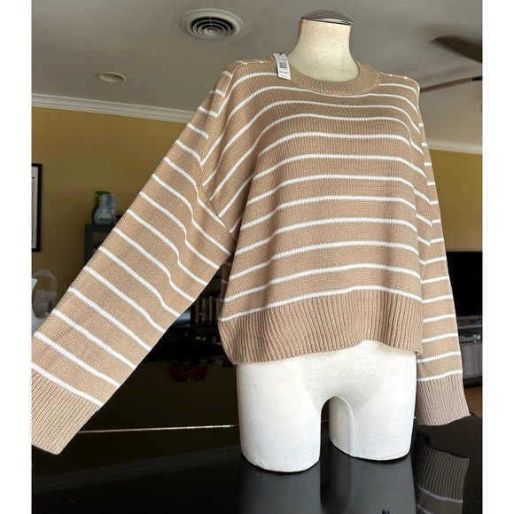 NEW Tahari Tan & White Saddle Stripe Cropped Boxy Crewneck Sweater Wide Cuff - Picture 2 of 12